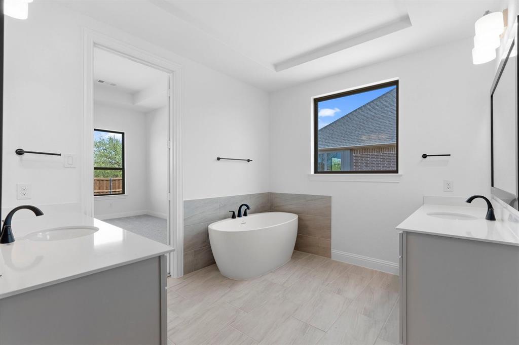 South Pointe Manor Series - Residential