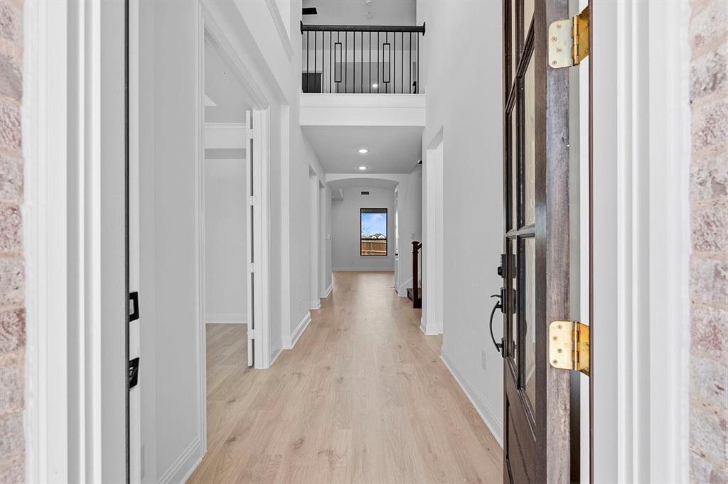 South Pointe Manor Series - Residential