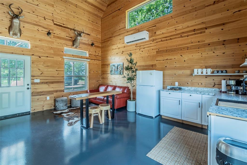 ABS A10819 J WHITE ABST TRACT 35 60.873 ACRES - Farm