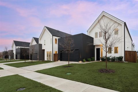 832 McBroom Street Dallas TX 75212