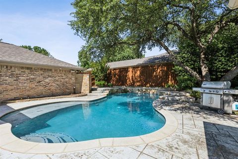 7412 Crofton Drive Dallas TX 75231