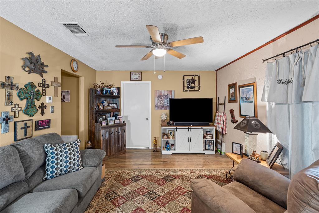 820 Lake View Ridge