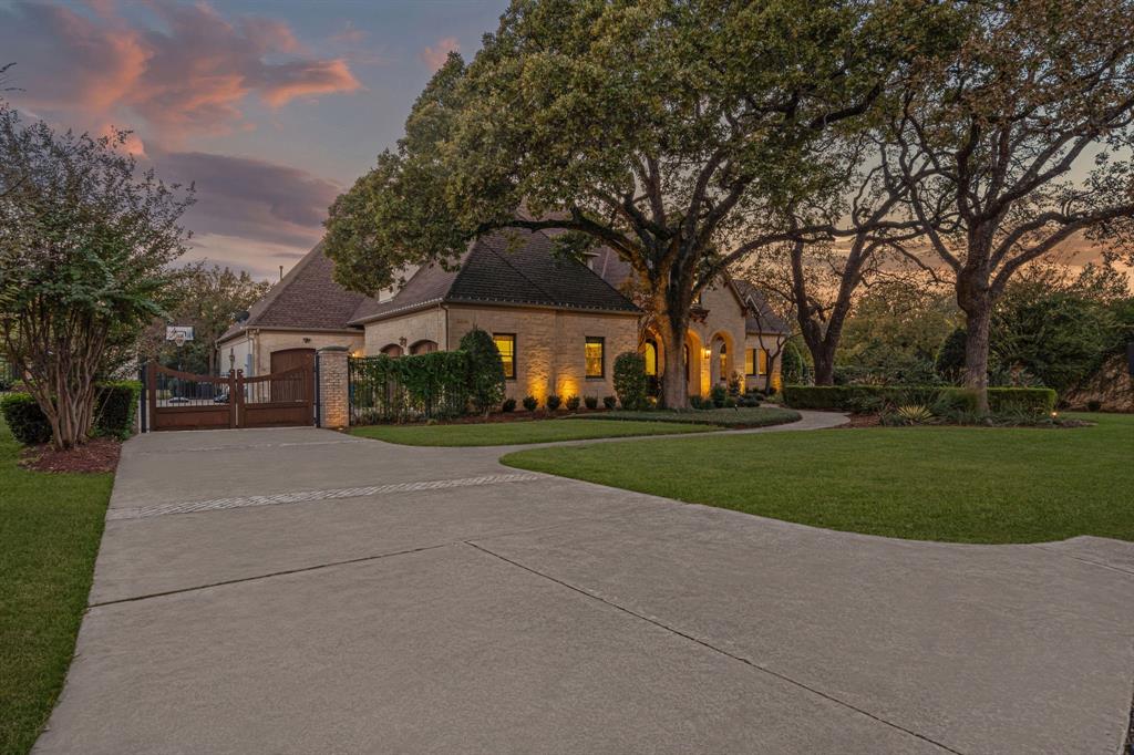 1602 Fair Oaks Drive