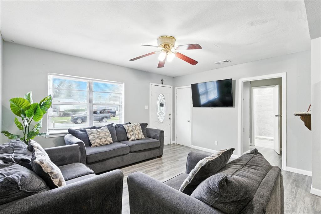 123 Collins Drive
