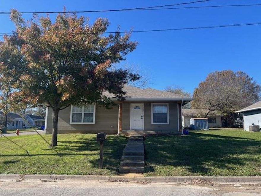 Wonderful 3 bedroom 2 bath frame house near historic downtown Whitesboro and the public library. The house features recent new granite countertops, vinyl plank flooring, and AC. There is also a storage building in the backyard. Tenant and-or Tenant's agent to verify any and all information provided by Landlord and-or Landlord's agent.