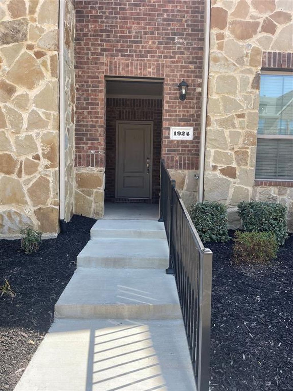 Photo of 1924 Buffalo Hill Drive, Mesquite, TX 75149 (MLS # 21013571)