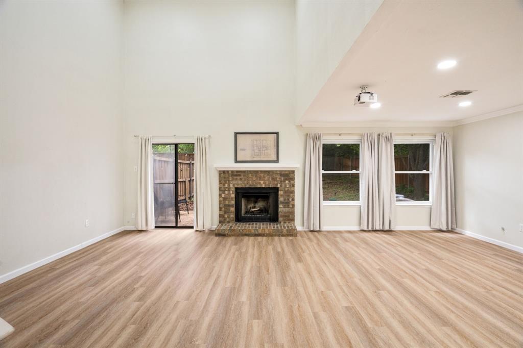 6702 E Northwest Highway