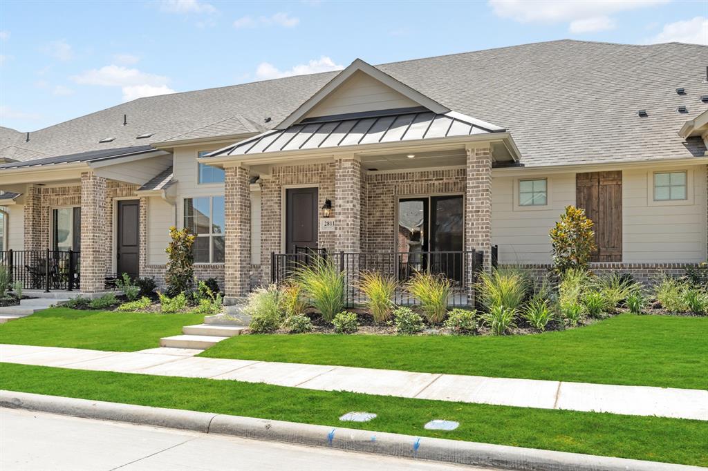 2811 Applewood Way