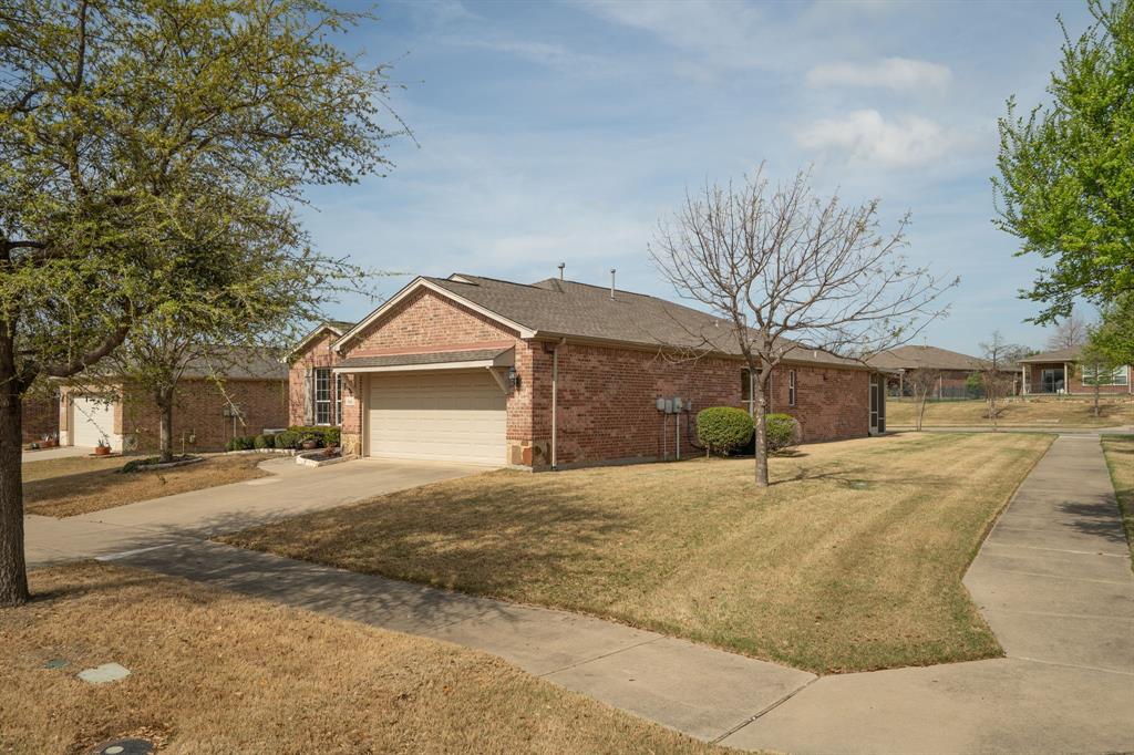 942 Carrington Greens Drive