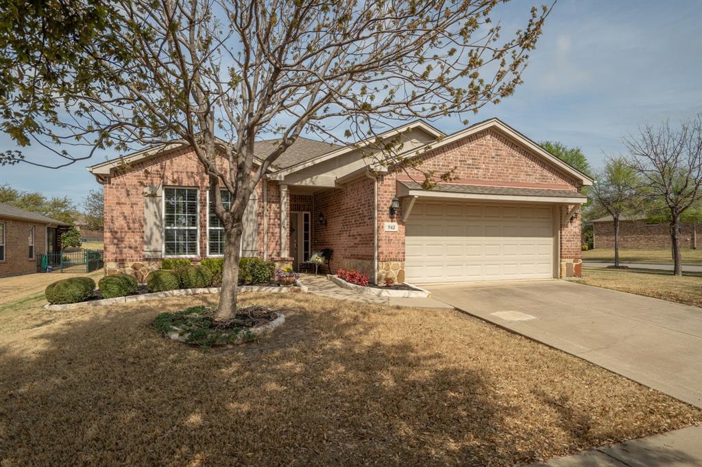 942 Carrington Greens Drive