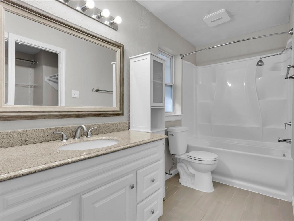 Oxford Square - Residential Lease