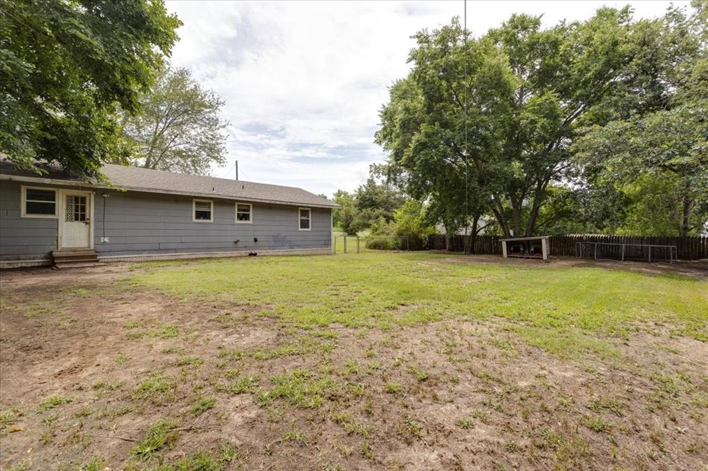 4111 N Fm 273