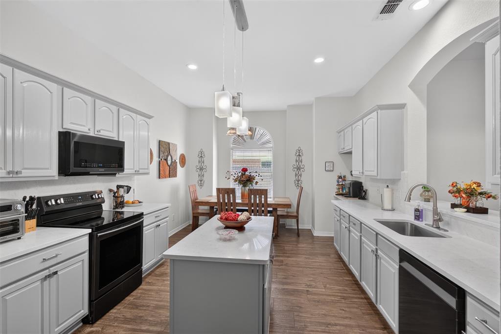 641 Carriage Lane