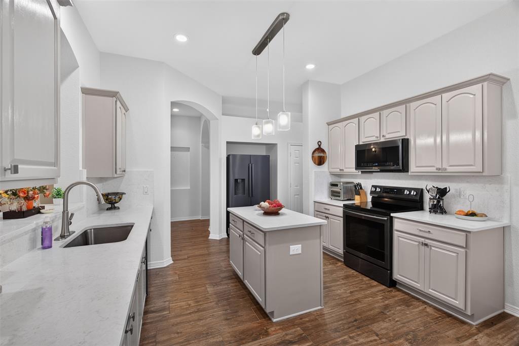 641 Carriage Lane