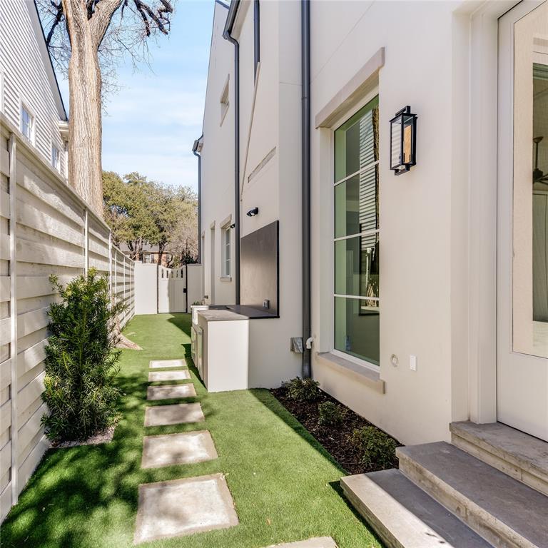 Highland Park 04 Instl - Residential