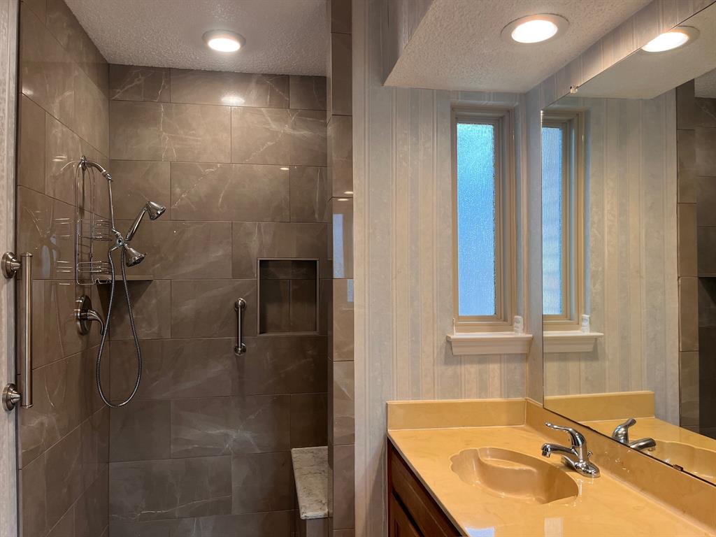 Oak Country Add - Residential Lease