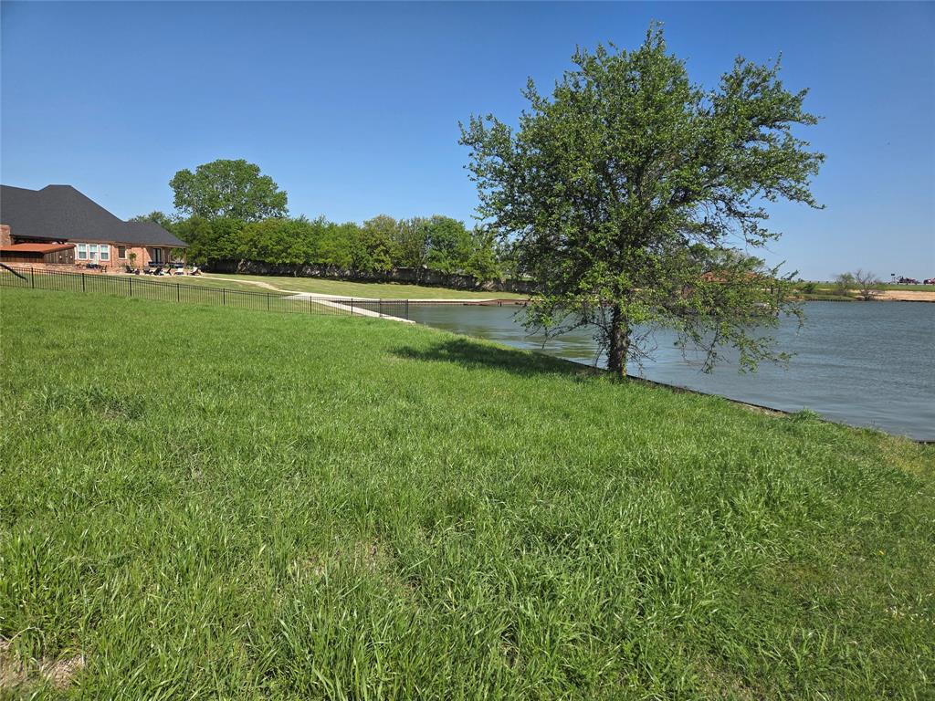 White Rock Sub - Land