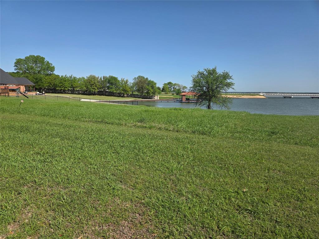 White Rock Sub - Land