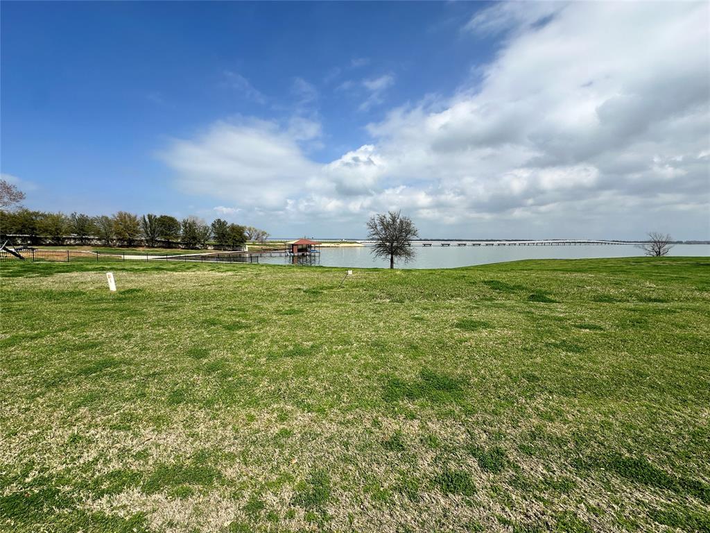 White Rock Sub - Land