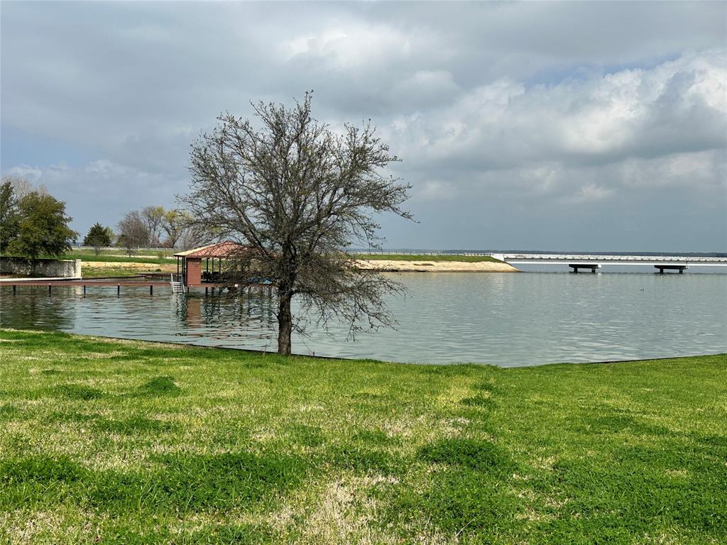 White Rock Sub - Land