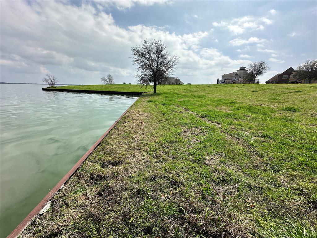 White Rock Sub - Land