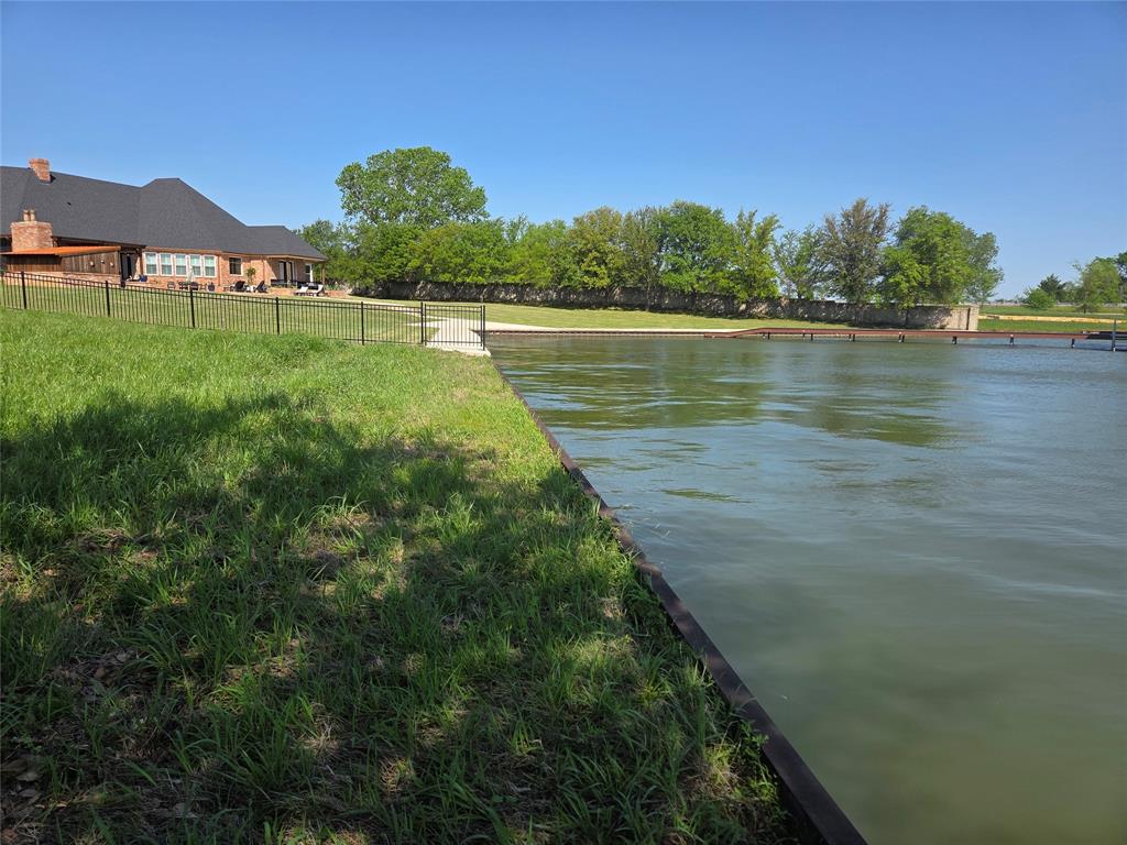 White Rock Sub - Land