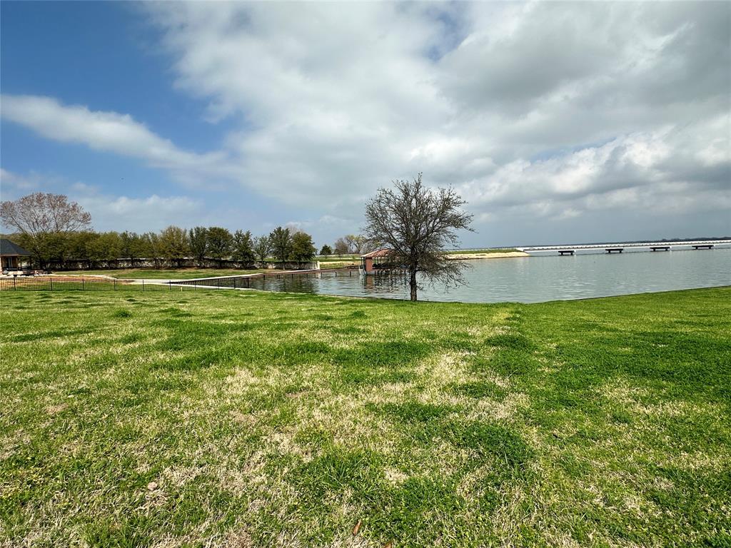 White Rock Sub - Land