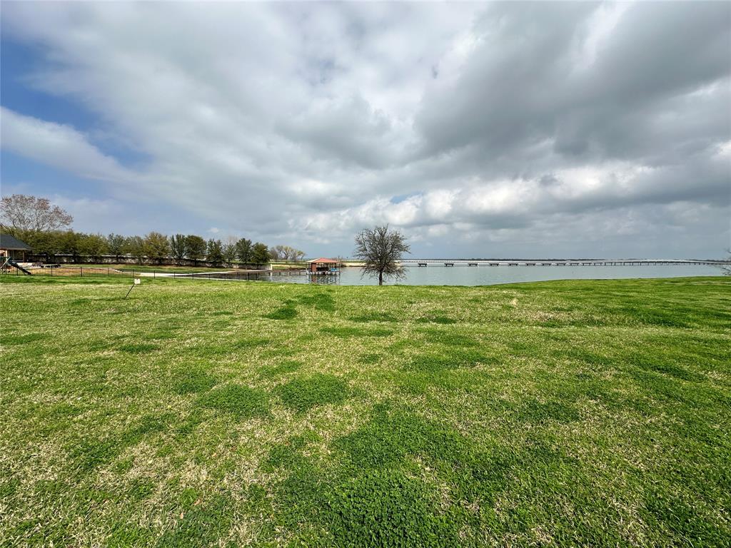 White Rock Sub - Land