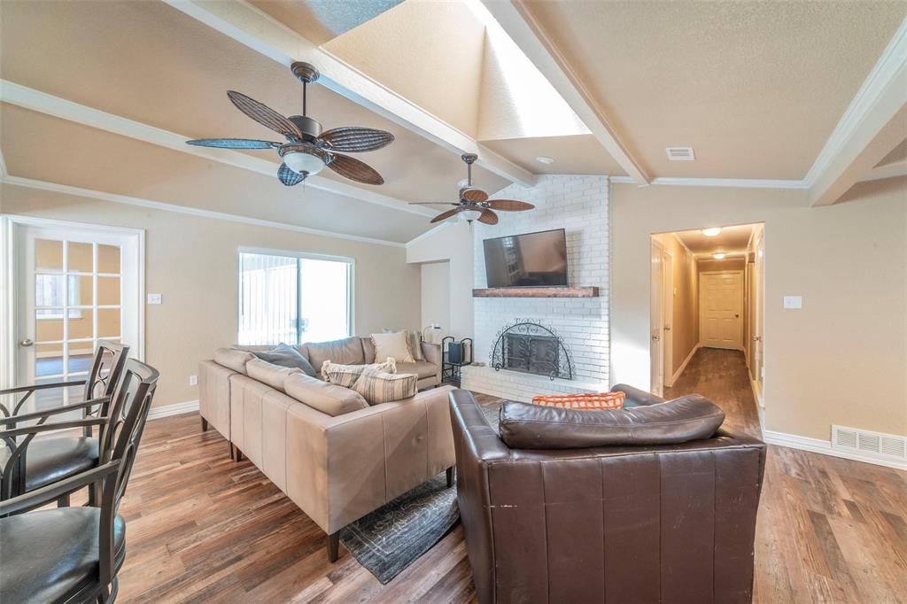 1804 Lincolnshire Drive