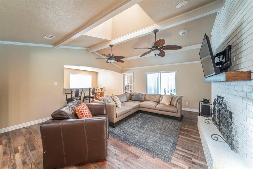 1804 Lincolnshire Drive