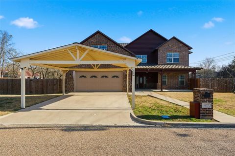 1205 Avenue B Lacy Lakeview TX 76705