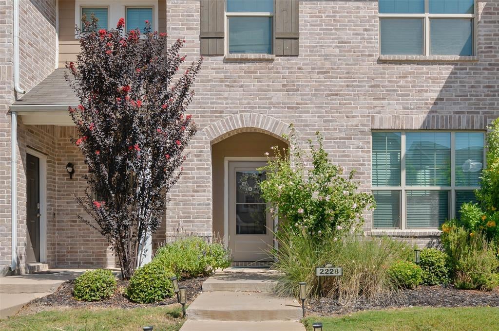 2228 Davenport Drive