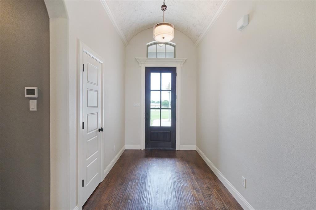300 S Point Court