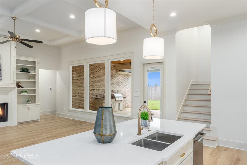 Bossier City, Louisiana 71111, United States, 4 Bedrooms Bedrooms, ,4 BathroomsBathrooms,Residential,Active,85077