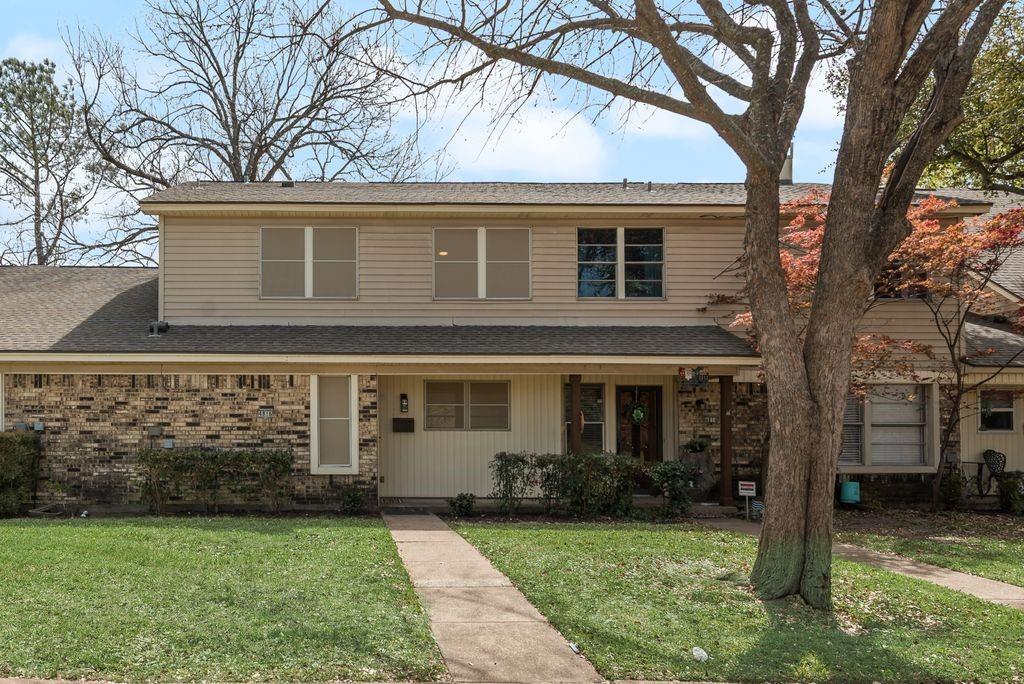 4816 Redwood Drive