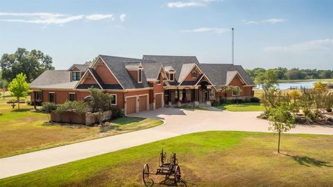 695 County Road 36120 Honey Grove TX 75421