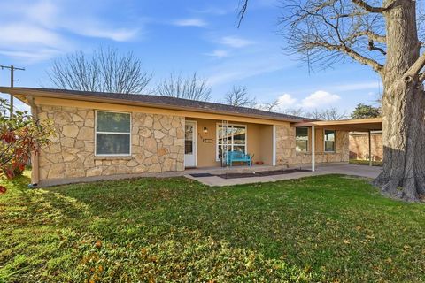 816 Ruidoso Drive Saginaw TX 76179