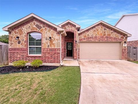 809 Merriot Street Ennis TX 75119