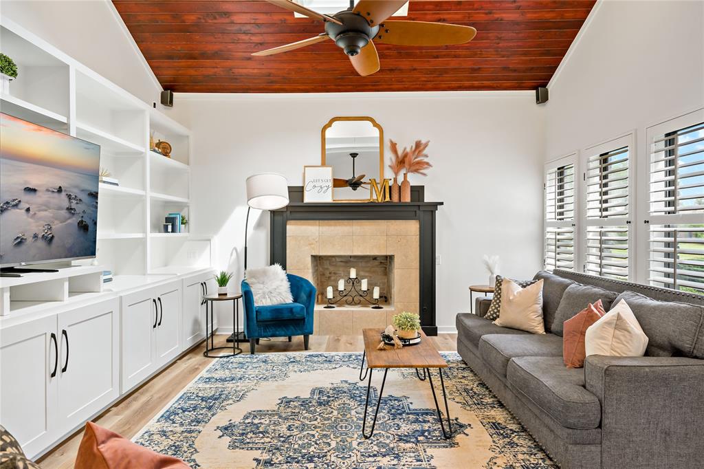 2812 Deep Valley Trail