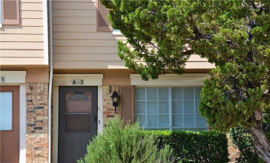 Updated condo in Plano in well established neighborhood with wood laminate and stone tile flooring in living area and kitchen; refrigerator, washer and dryer provided; carpeted bedrooms both upstairs; 2 full baths and 1 half bath.  Conveniently located to all schools and main thoroughfares. Landlord pays monthly HOA dues. Community pool for your enjoyment!  In excellent condition and move-in ready!