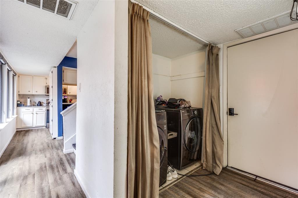 Park Lane Place Twnhm Condo - Residential