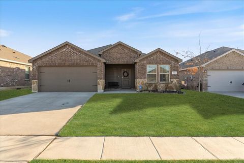 Photo of 816 Glover Drive, Aubrey, TX 76227 (MLS # 21173452)