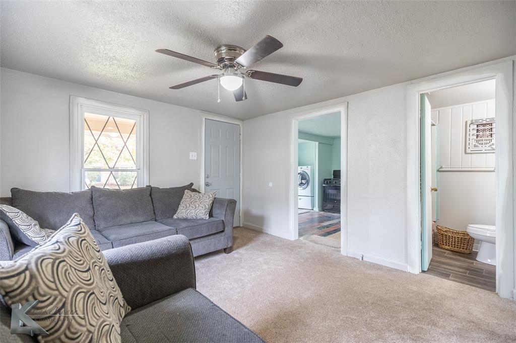 SAYLES FP(E OF WILLIS),AE POOL,OLA EPLEY,HILLBURN - Residential Lease