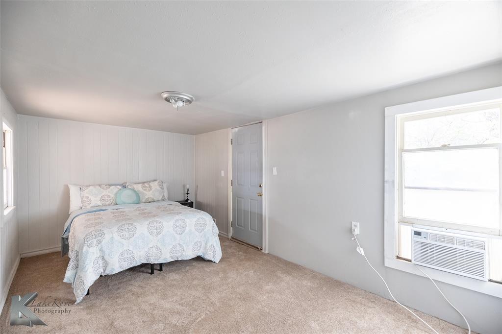 SAYLES FP(E OF WILLIS),AE POOL,OLA EPLEY,HILLBURN - Residential Lease