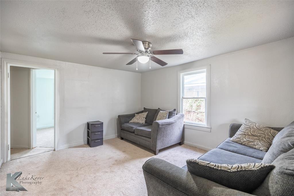 SAYLES FP(E OF WILLIS),AE POOL,OLA EPLEY,HILLBURN - Residential Lease