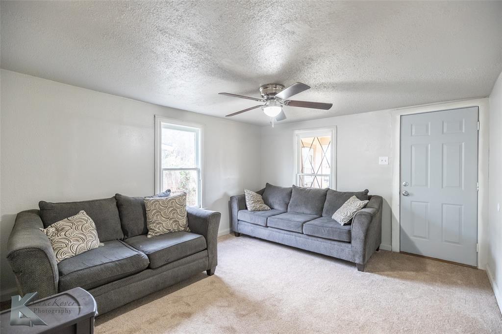 SAYLES FP(E OF WILLIS),AE POOL,OLA EPLEY,HILLBURN - Residential Lease