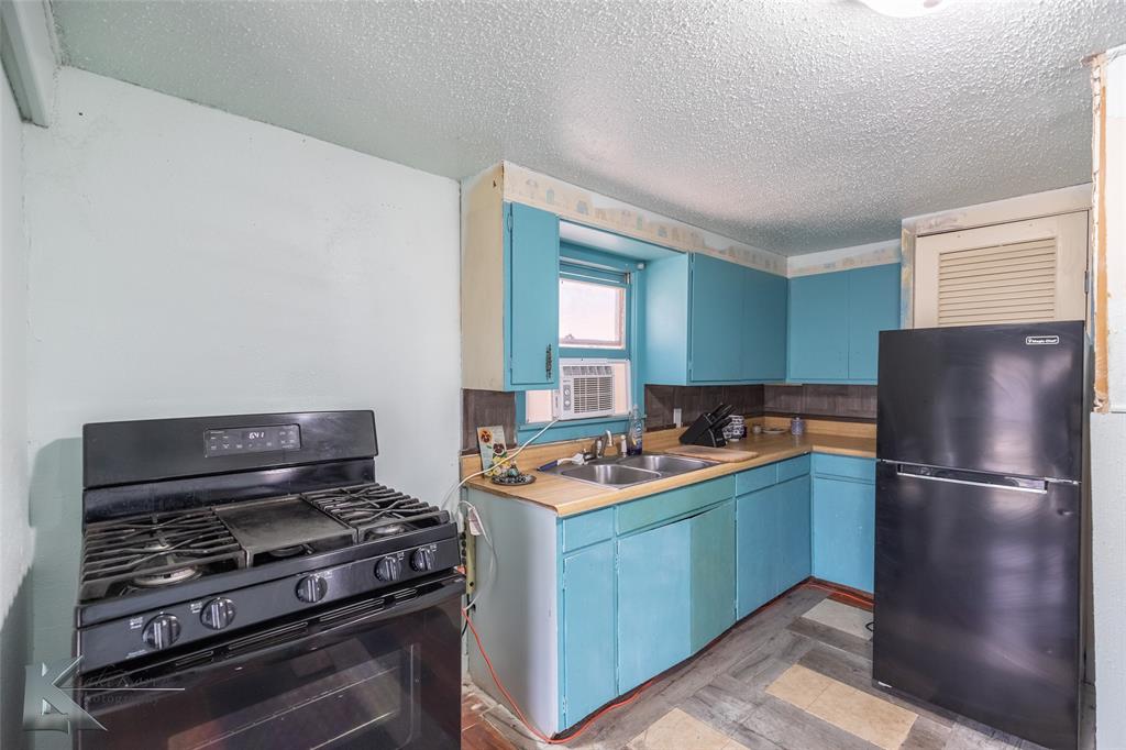 SAYLES FP(E OF WILLIS),AE POOL,OLA EPLEY,HILLBURN - Residential Lease