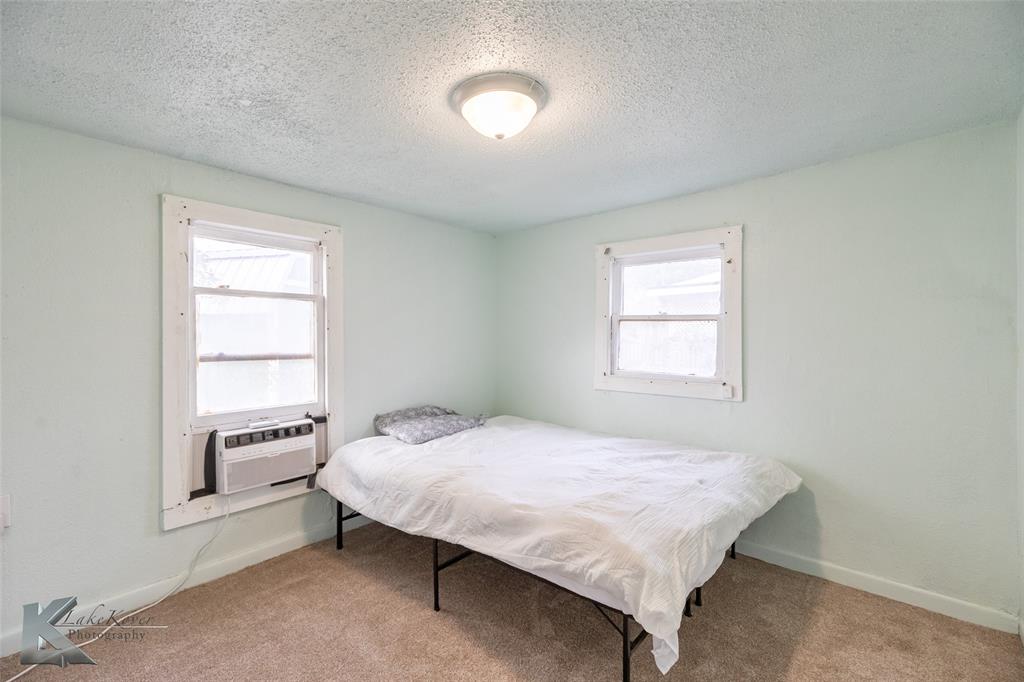 SAYLES FP(E OF WILLIS),AE POOL,OLA EPLEY,HILLBURN - Residential Lease