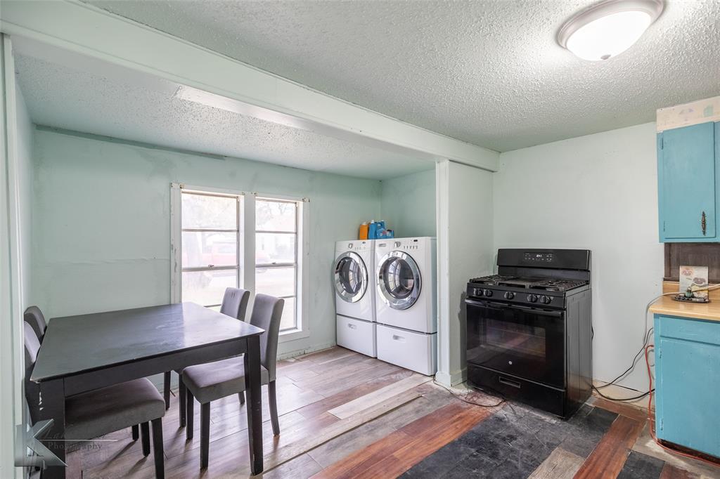 SAYLES FP(E OF WILLIS),AE POOL,OLA EPLEY,HILLBURN - Residential Lease