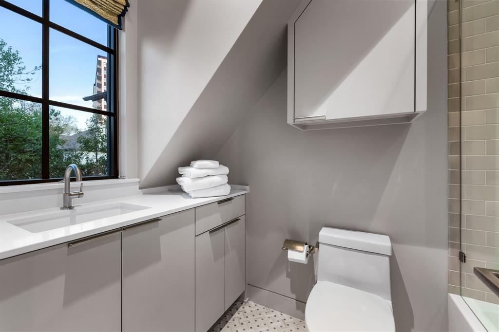 HIGHLAND PARK 4TH INST - Residential